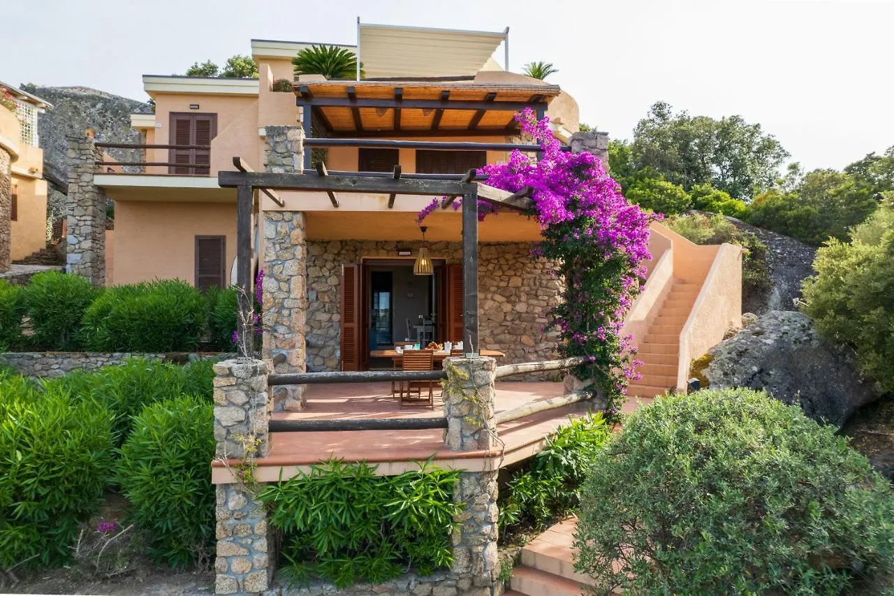 I Lecci 3 - Klodge Porto Rotondo 0*,  Italy